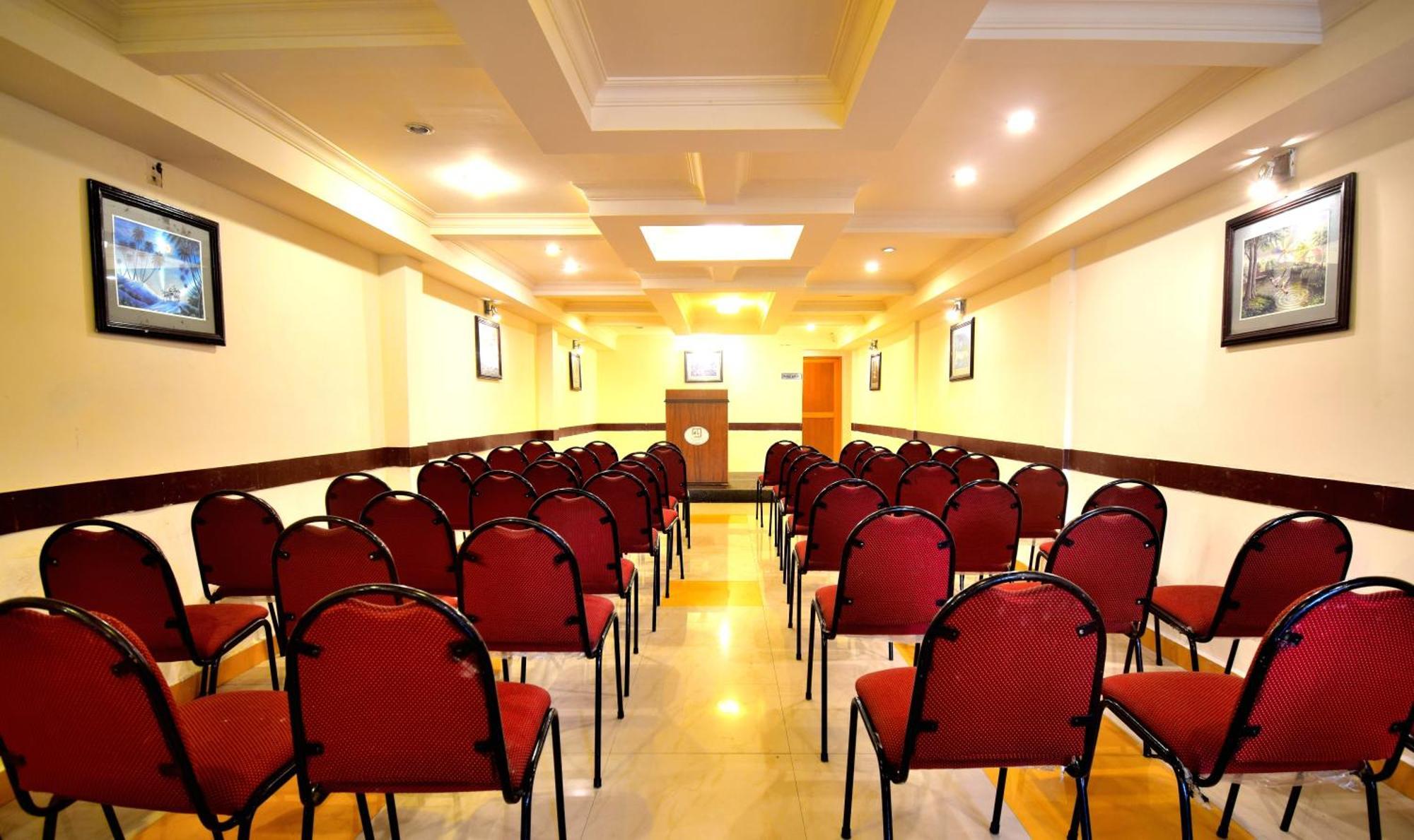 New Carnival Hotel Kodaikanal Buitenkant foto